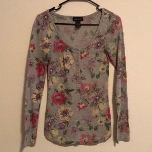 WETSEAL Grey Floral Long Sleeve Fitted Henley